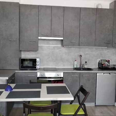 Fly Up Home Apartment Boryspil Zewnętrze zdjęcie