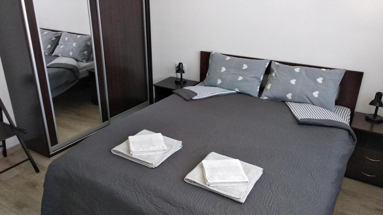 Fly Up Home Apartment Boryspil Zewnętrze zdjęcie